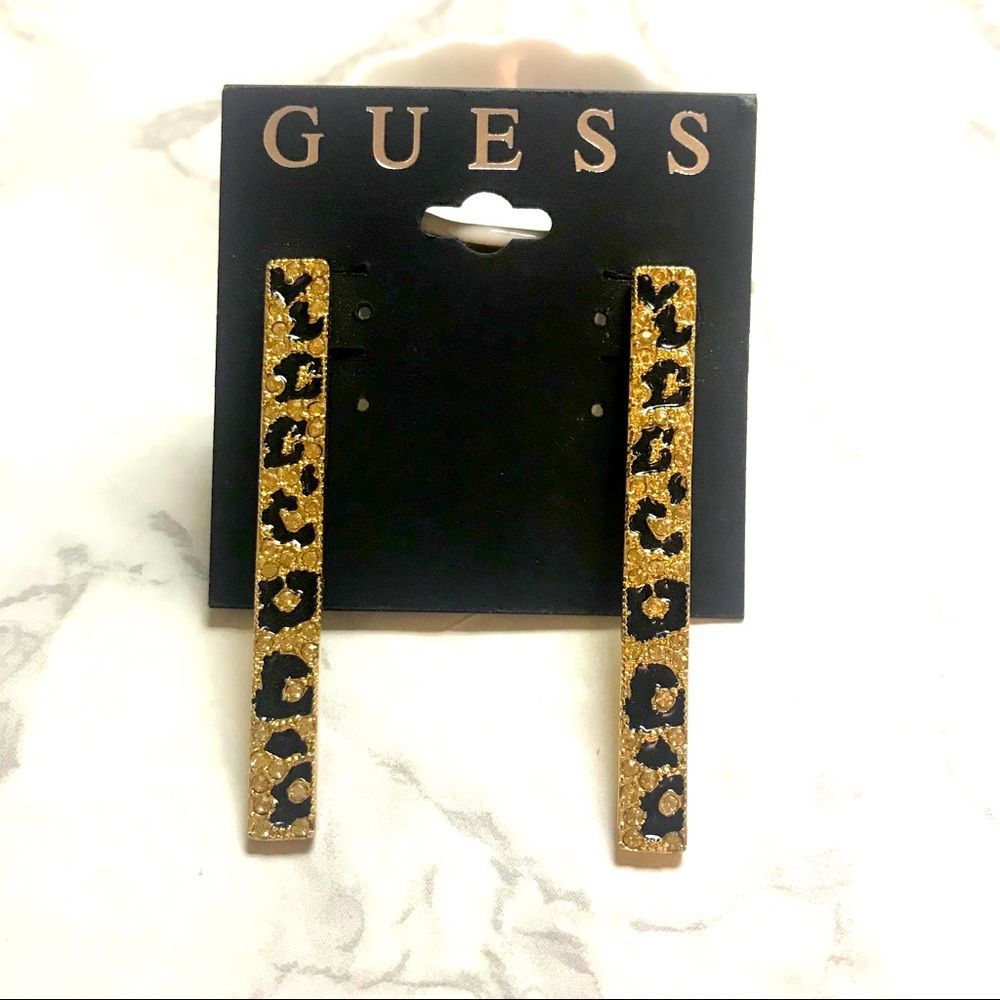 2/$20 Vintage Vibe Guess Gold tone Earrings